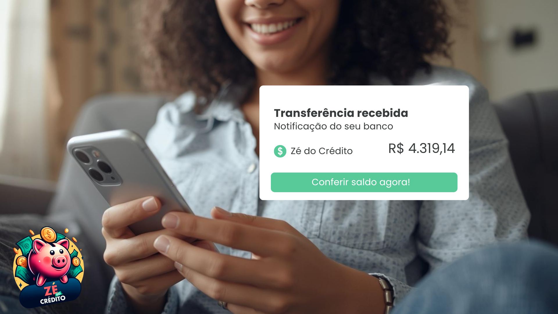 Pessoa recebendo dinheiro pelo celular